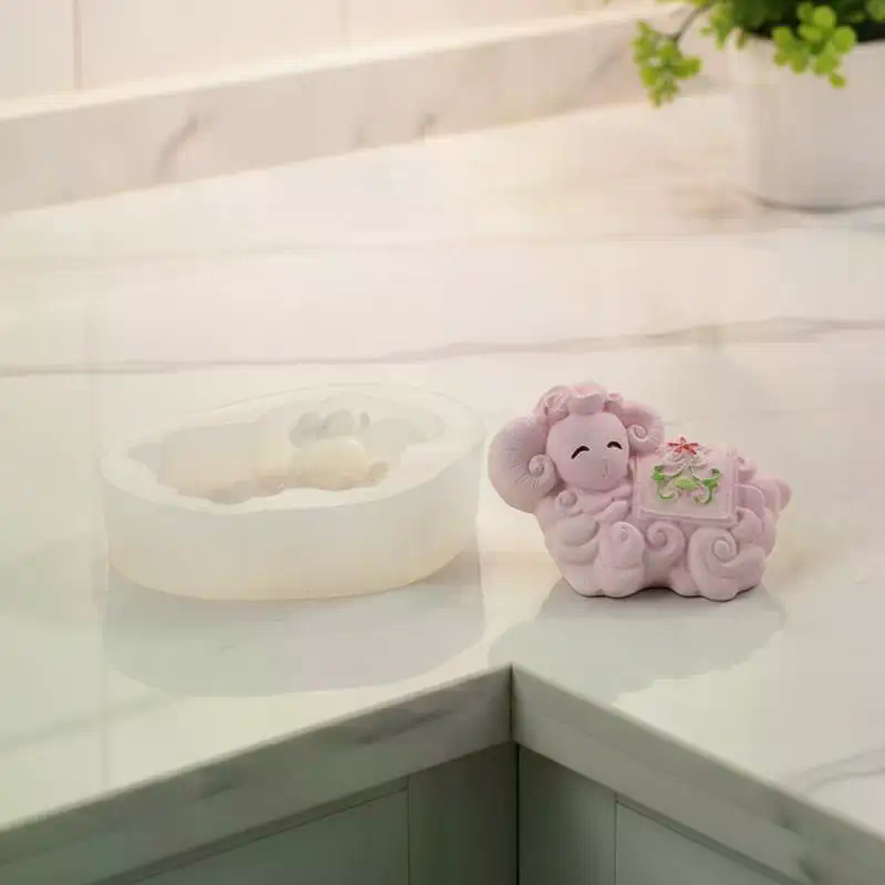 かわいい羊の形をしたシリコンモールド。ケーキのデコレーション - Soap Making Easy のレビューと価格